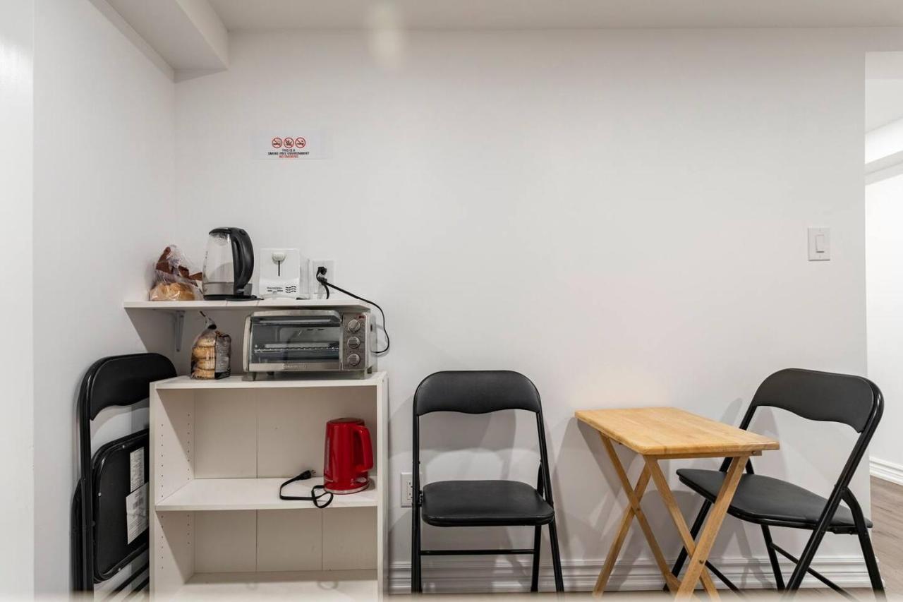 Simple & Tidy Private Rooms Toronto Bagian luar foto