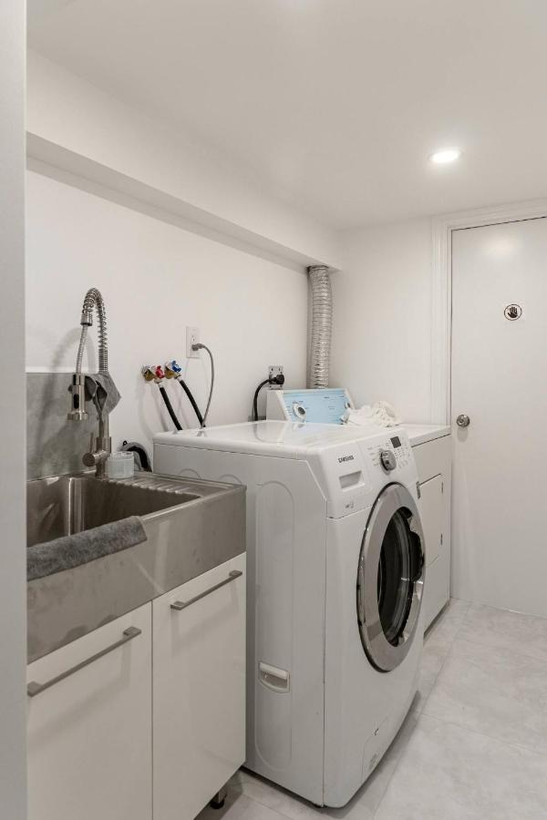 Simple & Tidy Private Rooms Toronto Bagian luar foto